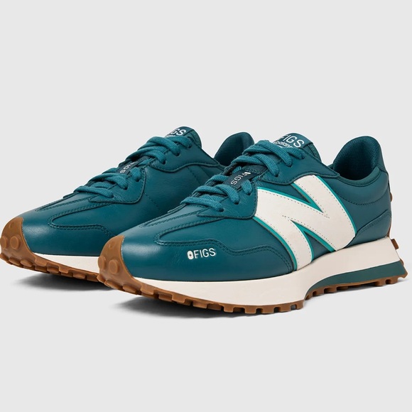 New Balance Shoes - 💙 NEW BALANCE 327 x FIGS BLUE🌲